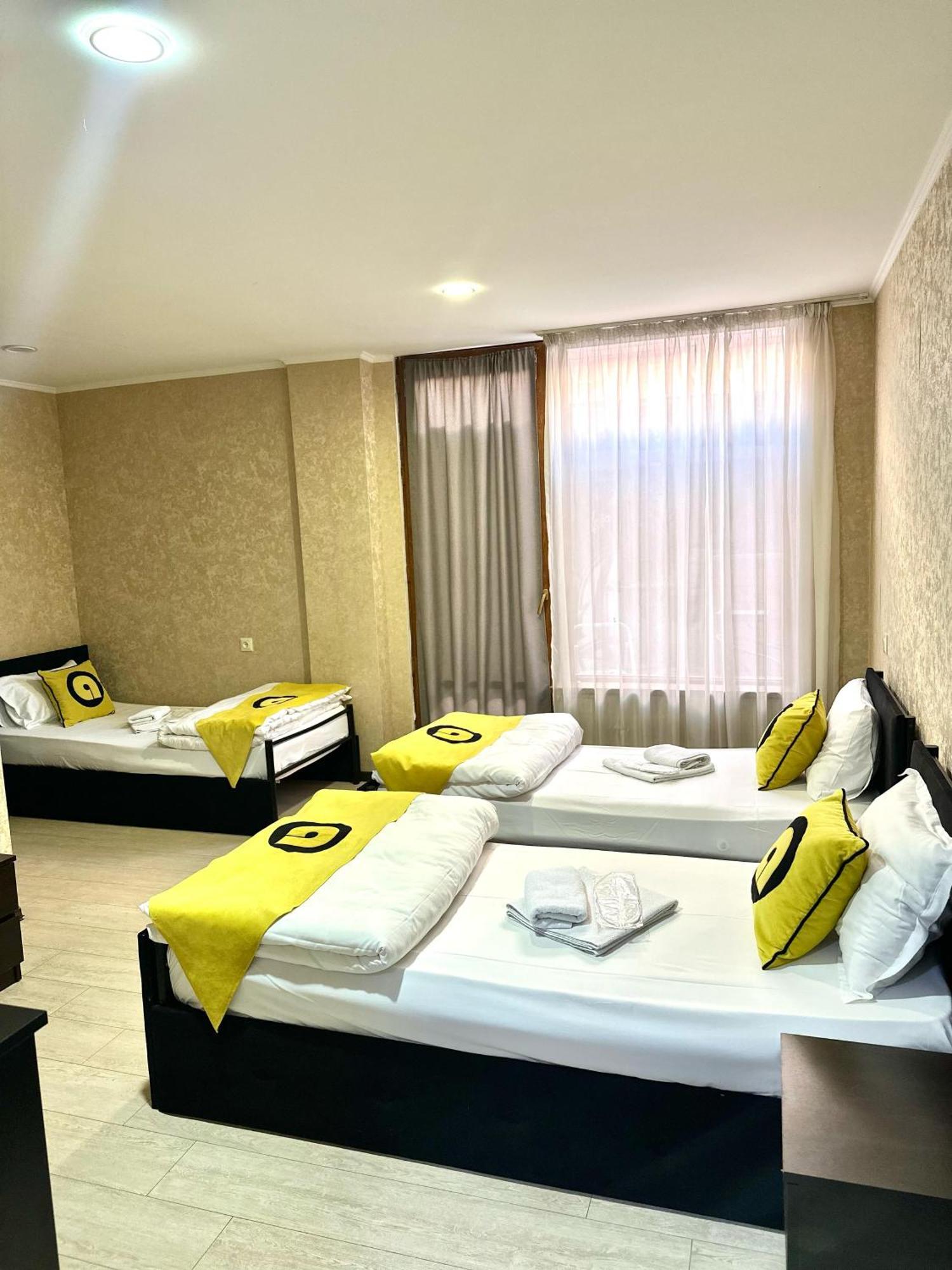 Aura Plaza Hotel Tbilisi